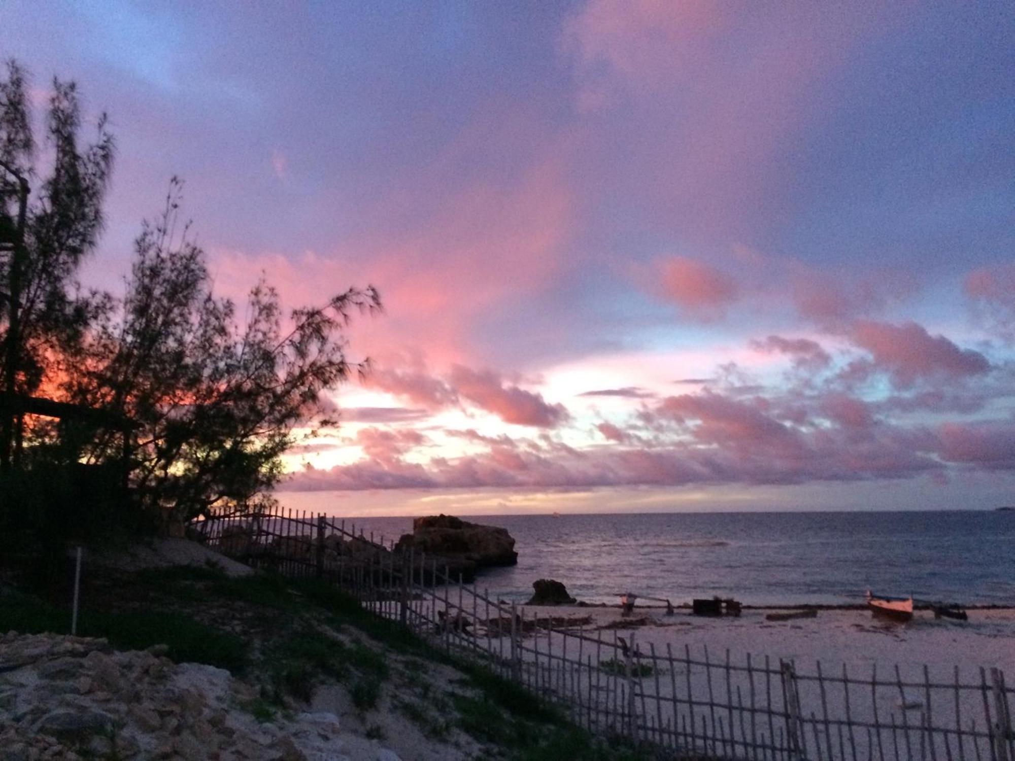 Vazaha Vezo Bed & Breakfast Andavadoaka ภายนอก รูปภาพ
